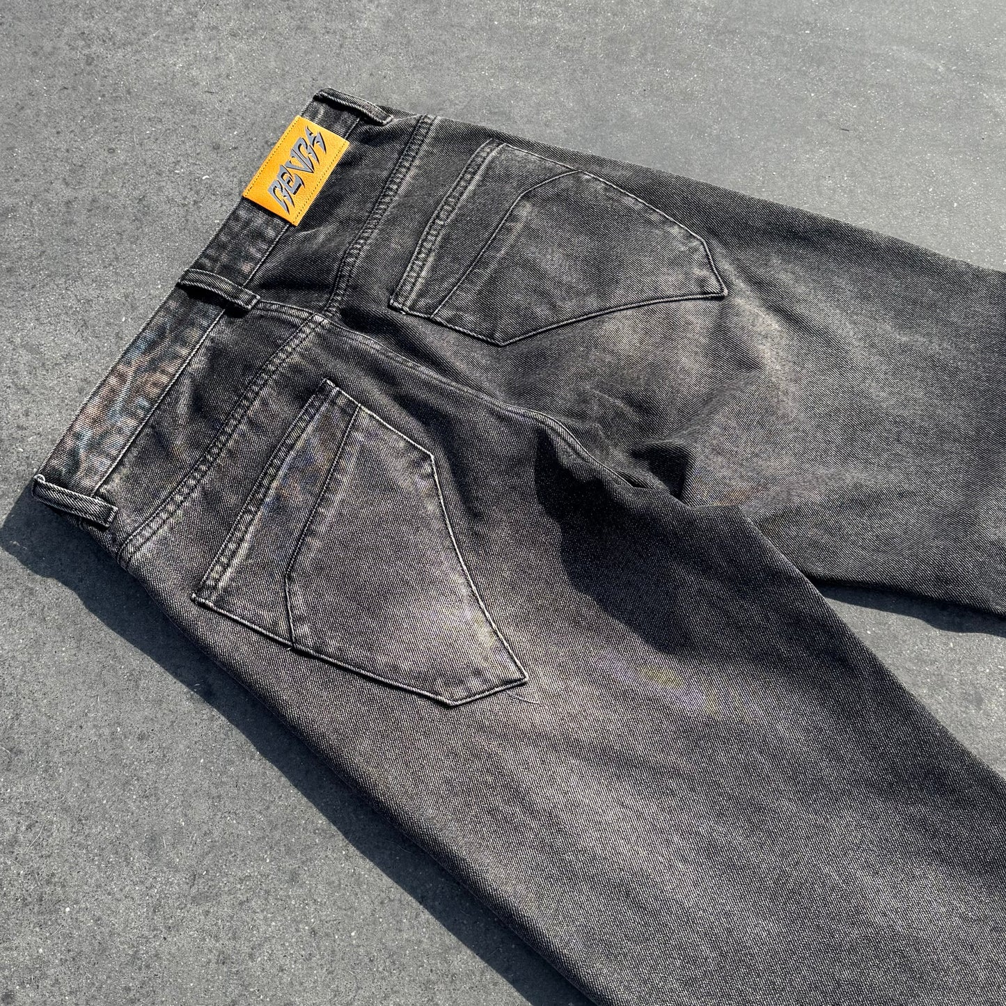 SPIKE DOUBLEKNEE COAL BLACK