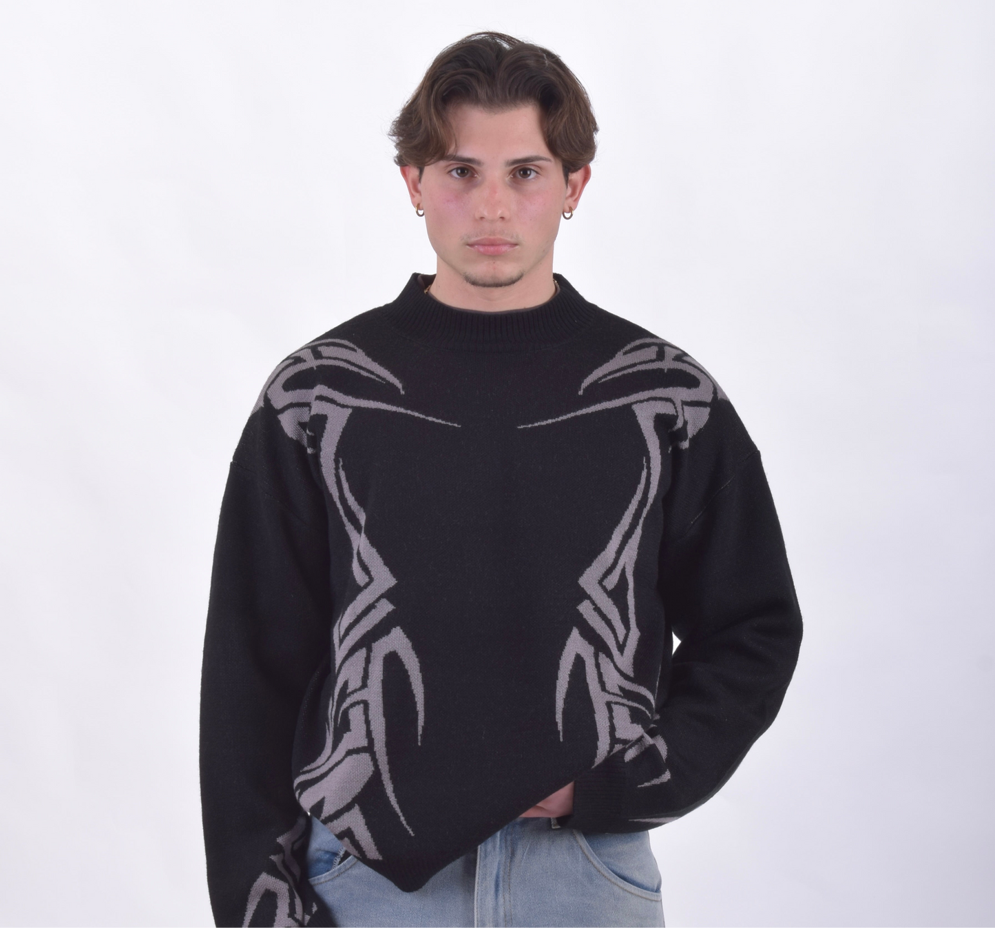 SPIKE SWEATER COAL BLACK